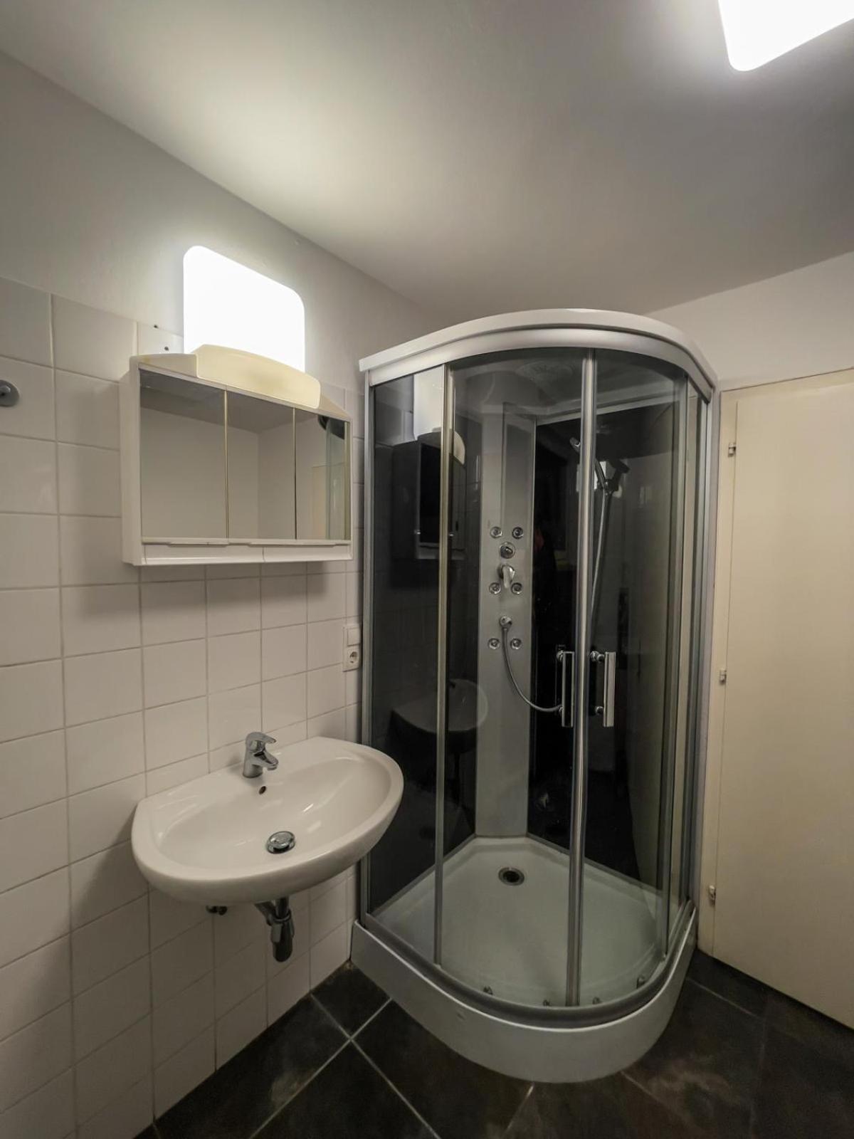 Budget Studio - 2 Einzelbetten - Parkplatz Dornbirn Extérieur photo